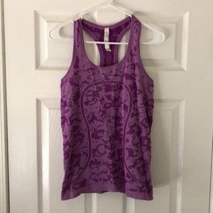 Lululemon run tank, size 6